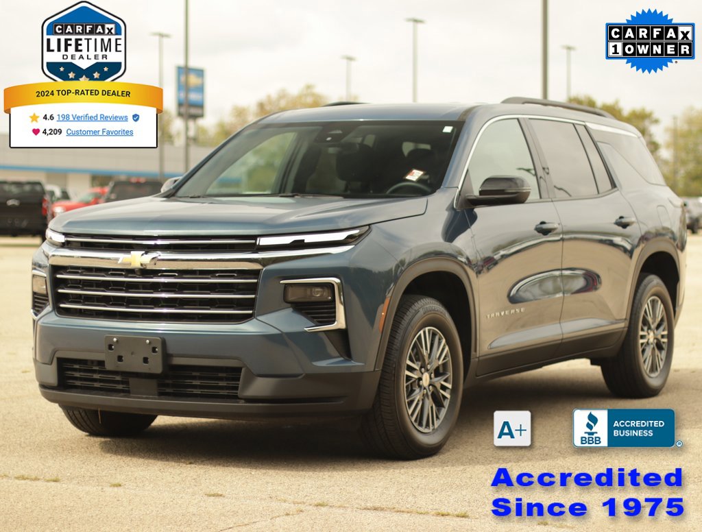 2025 Chevrolet Traverse photo 3