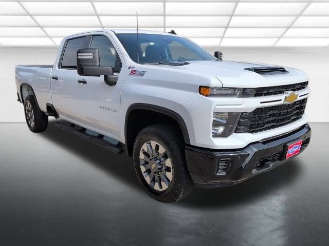 2025 Chevrolet Silverado 2500HD Custom's photo