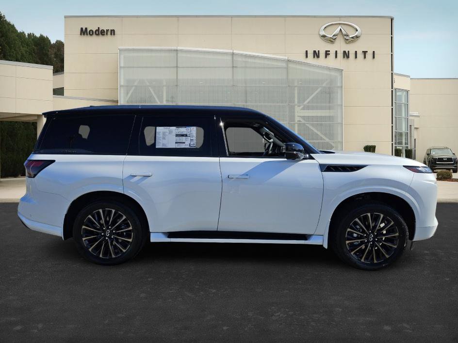 2026 Infiniti QX80 photo 2
