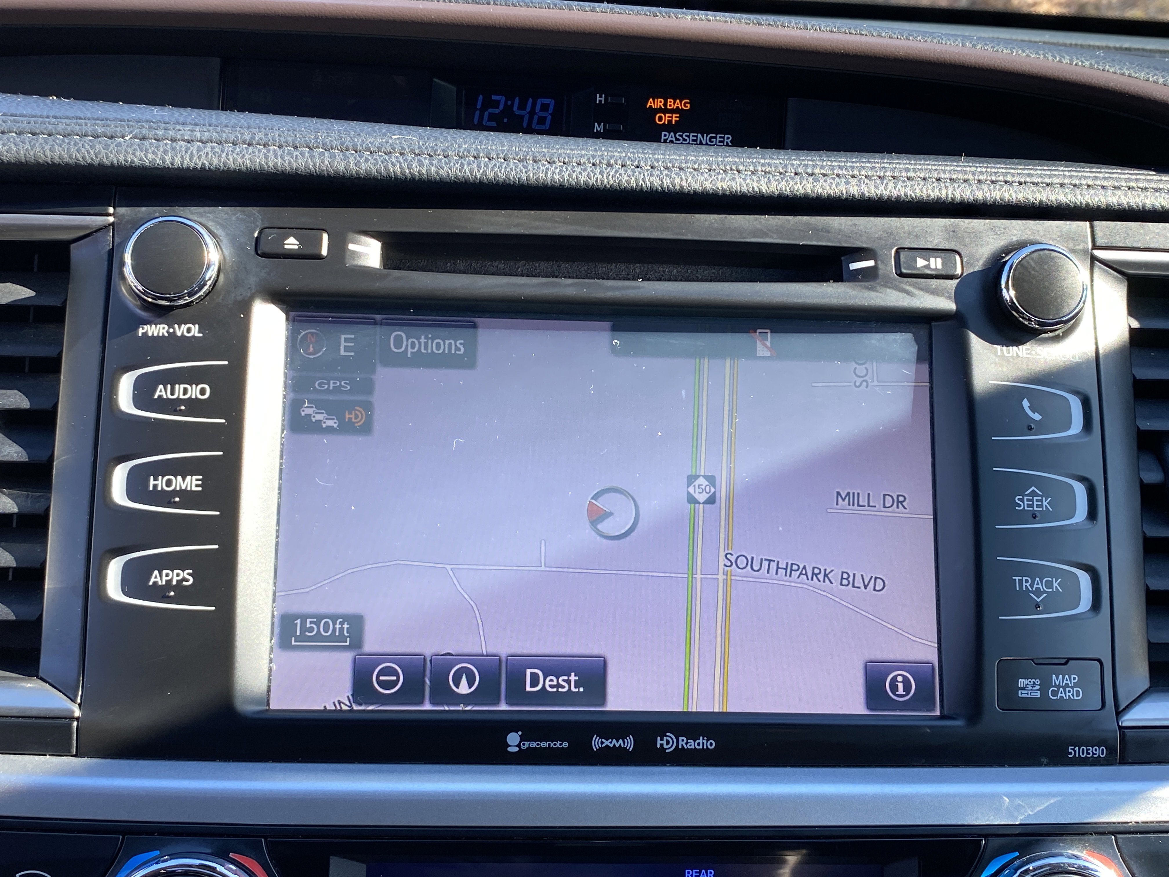 2019 Toyota Highlander XLE photo 2