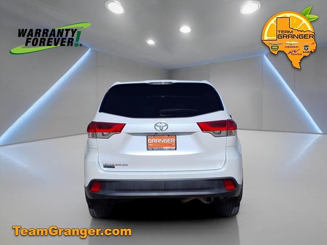 2019 Toyota Highlander LE Plus photo 4
