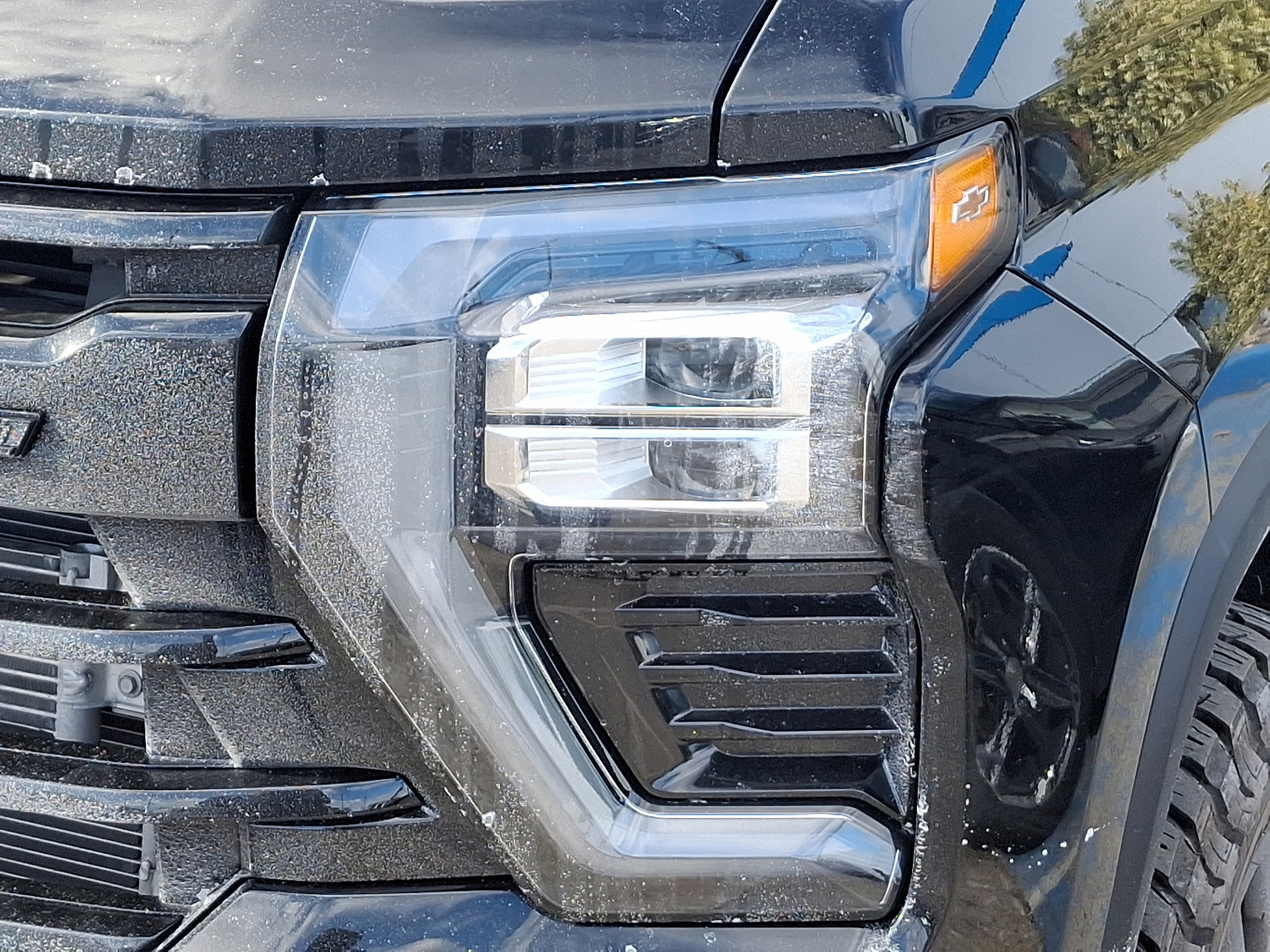 2025 Chevrolet Silverado 2500HD LTZ photo 3