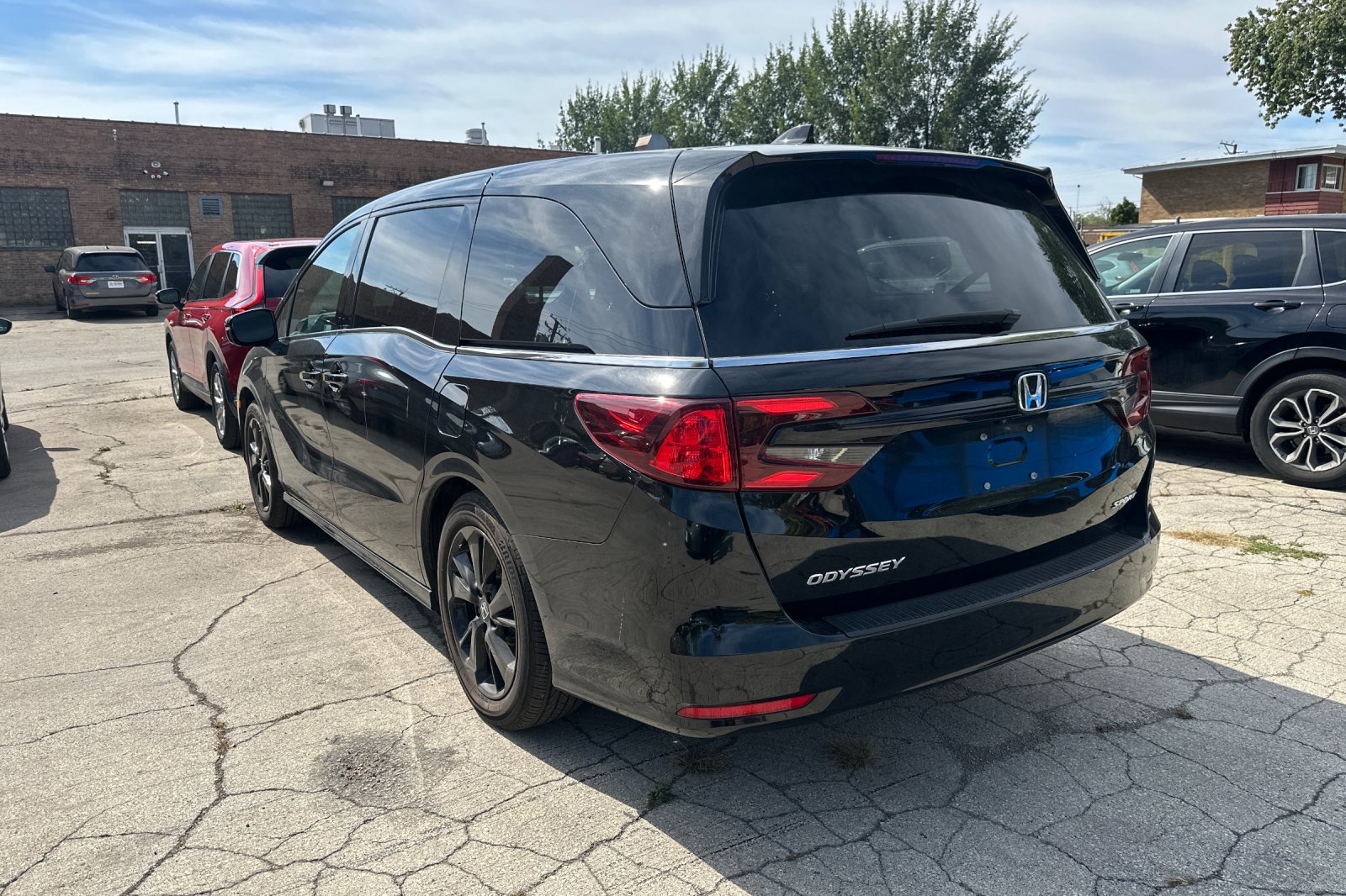 2023 Honda Odyssey photo 3