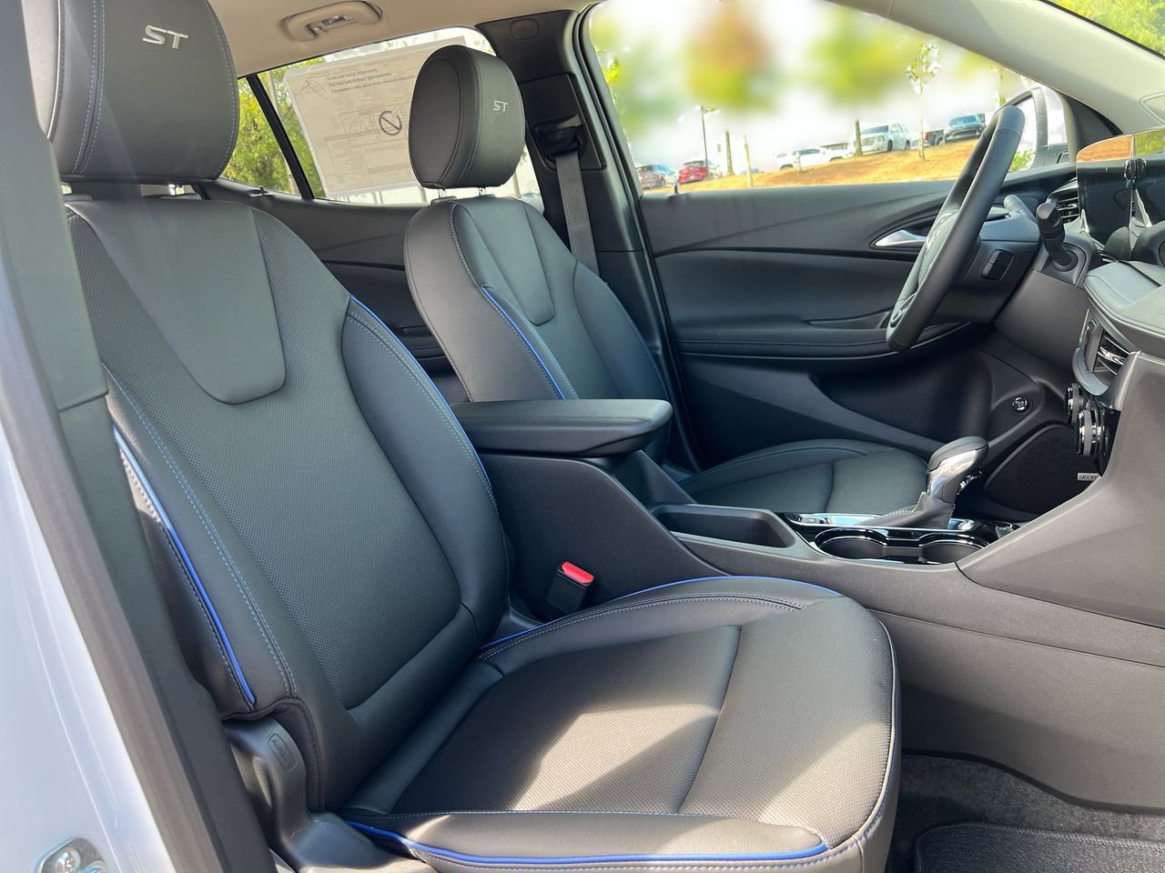 2026 Buick Encore GX Sport Touring photo 19