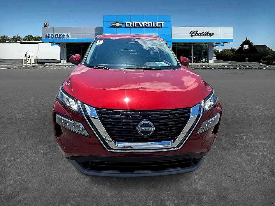 2023 Nissan Rogue SV photo 2