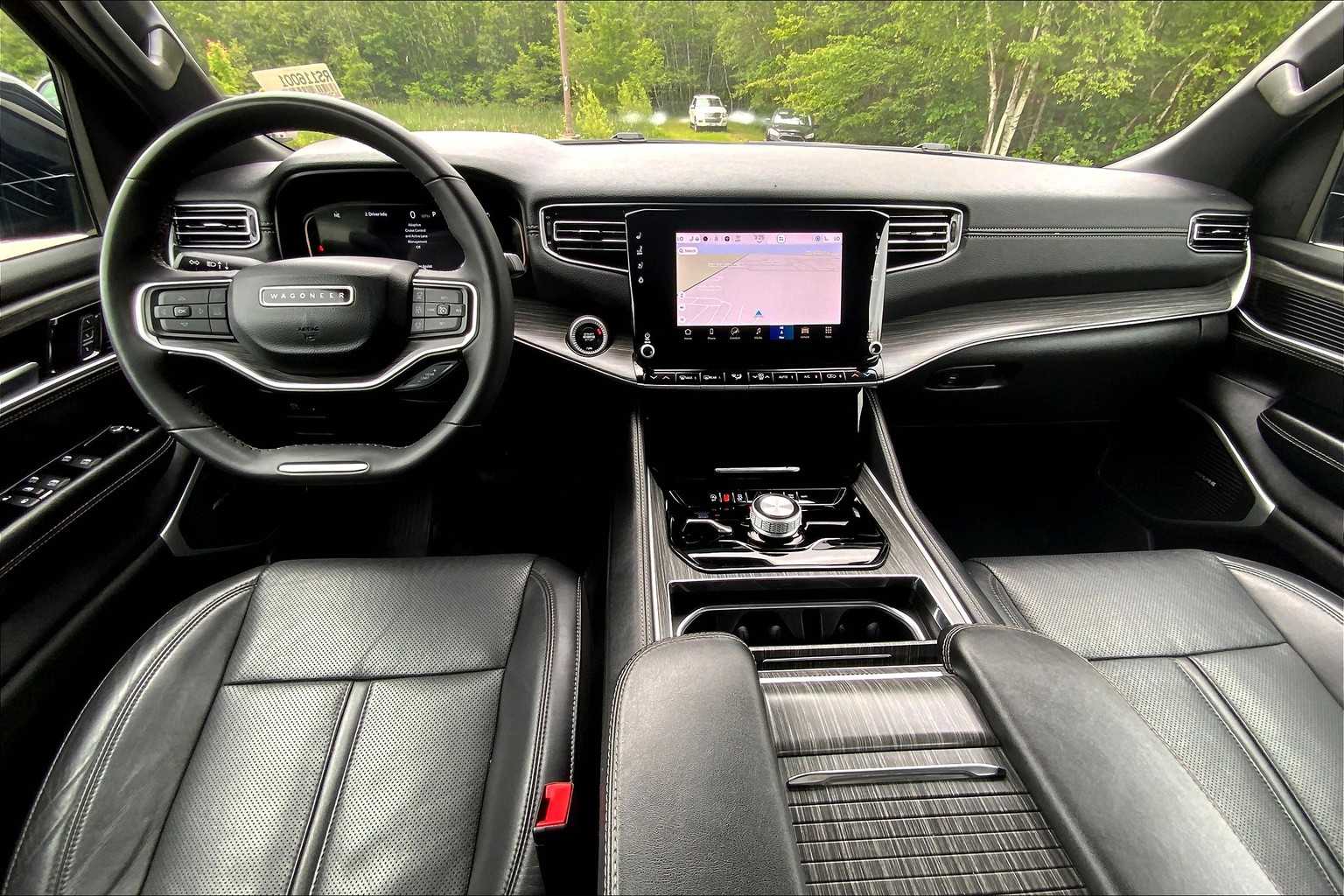2024 Jeep Wagoneer L Series II photo 15