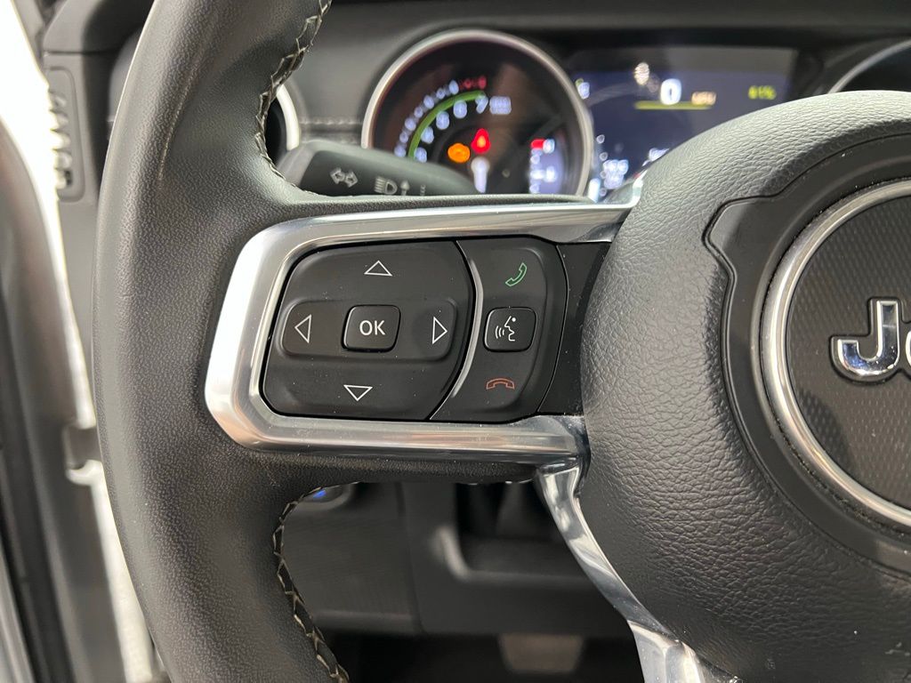 2023 Jeep Wrangler Sahara 4xe photo 18