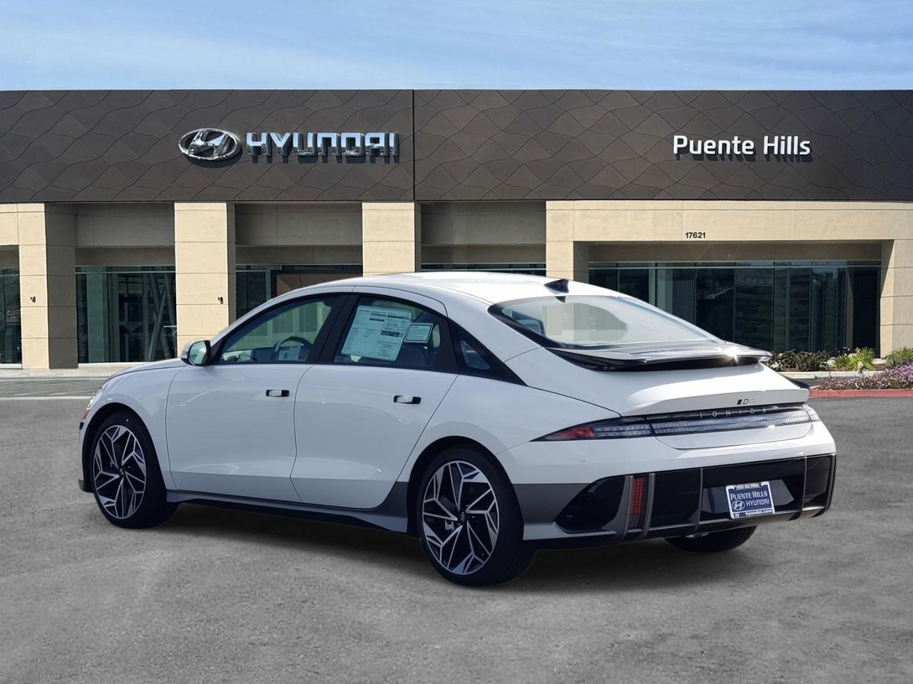 2025 Hyundai Ioniq 6 SEL photo 3