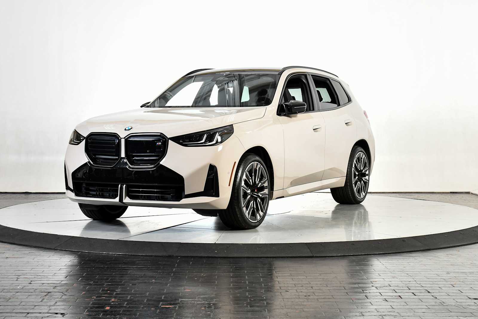 2025 BMW X3 M50's photo