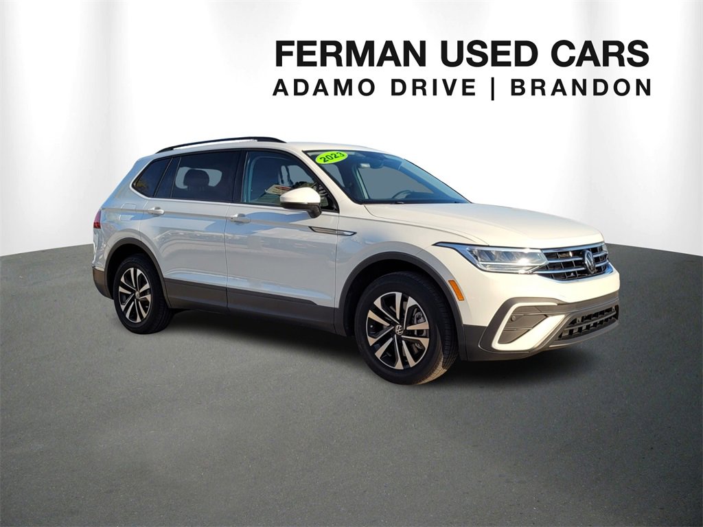 2023 Volkswagen Tiguan S's photo