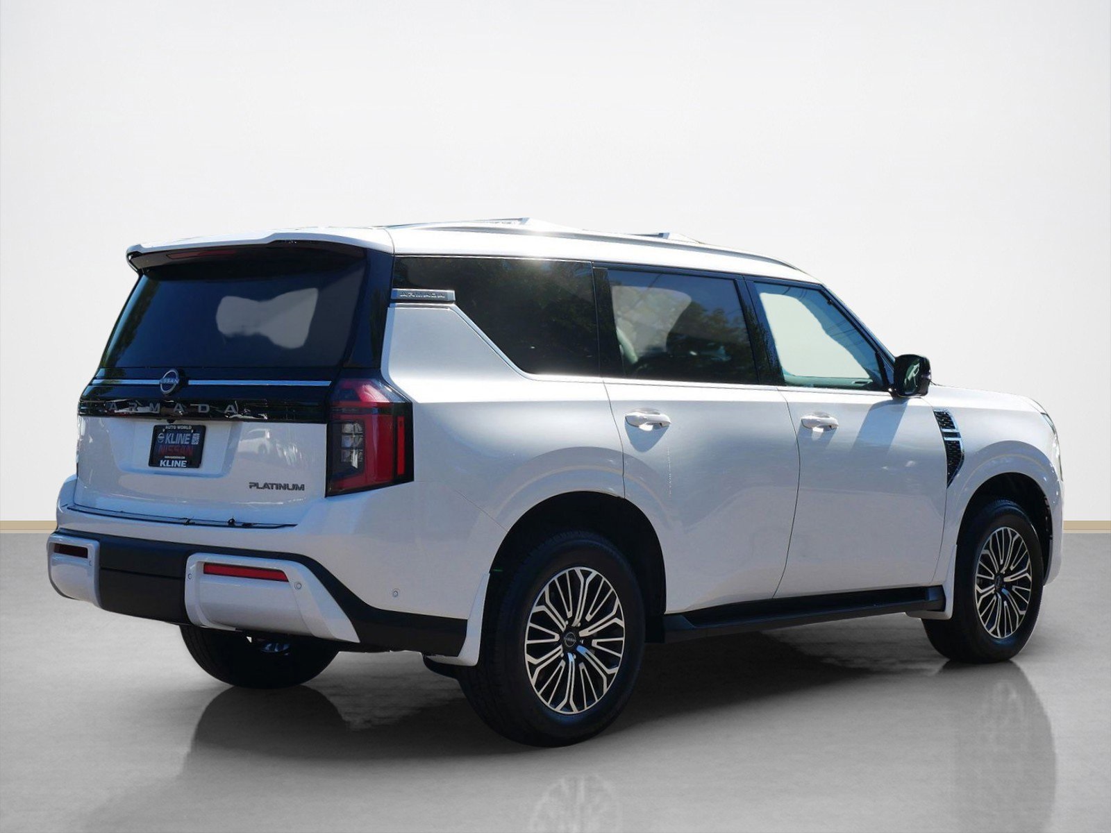 2026 Nissan Armada Platinum photo 2