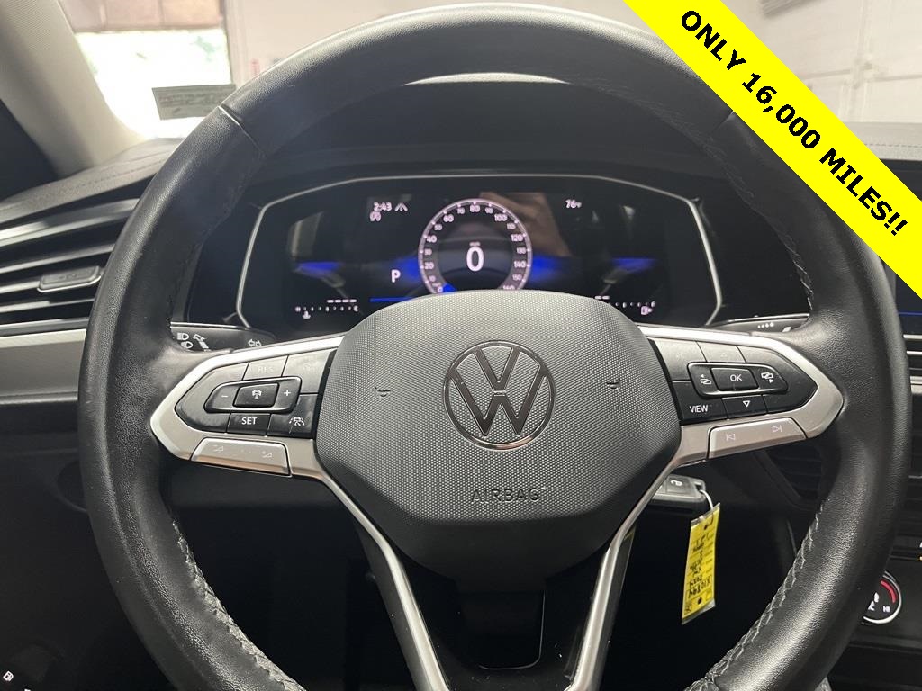 2024 Volkswagen Jetta 1.5T S photo 3