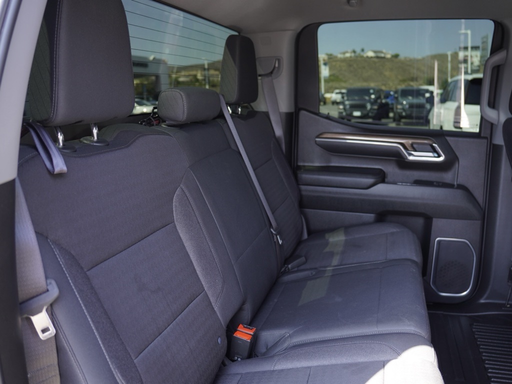 2024 Chevrolet Silverado 1500 LT photo 25