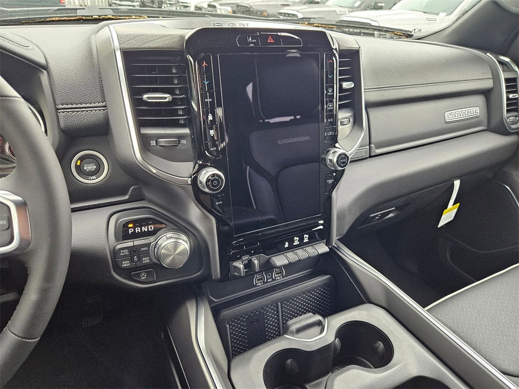 New 2025 Billet Silver Metallic Clear-Coat Exterior Paint RAM Laramie image 21