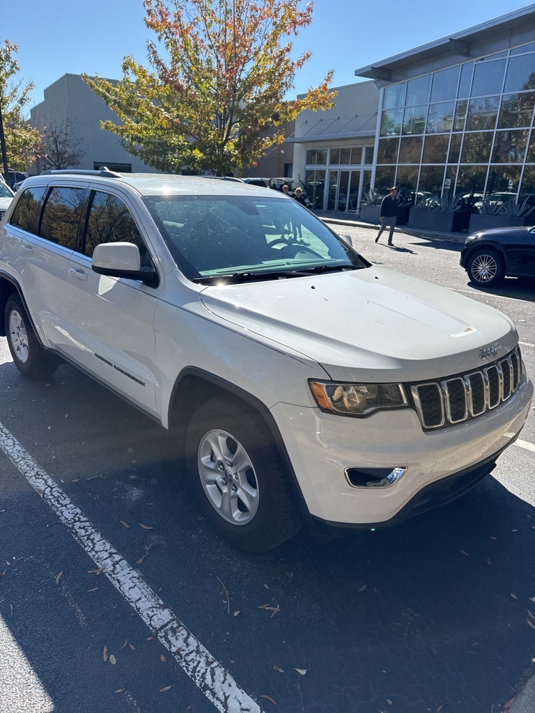2017 Jeep Grand Cherokee Laredo photo 4