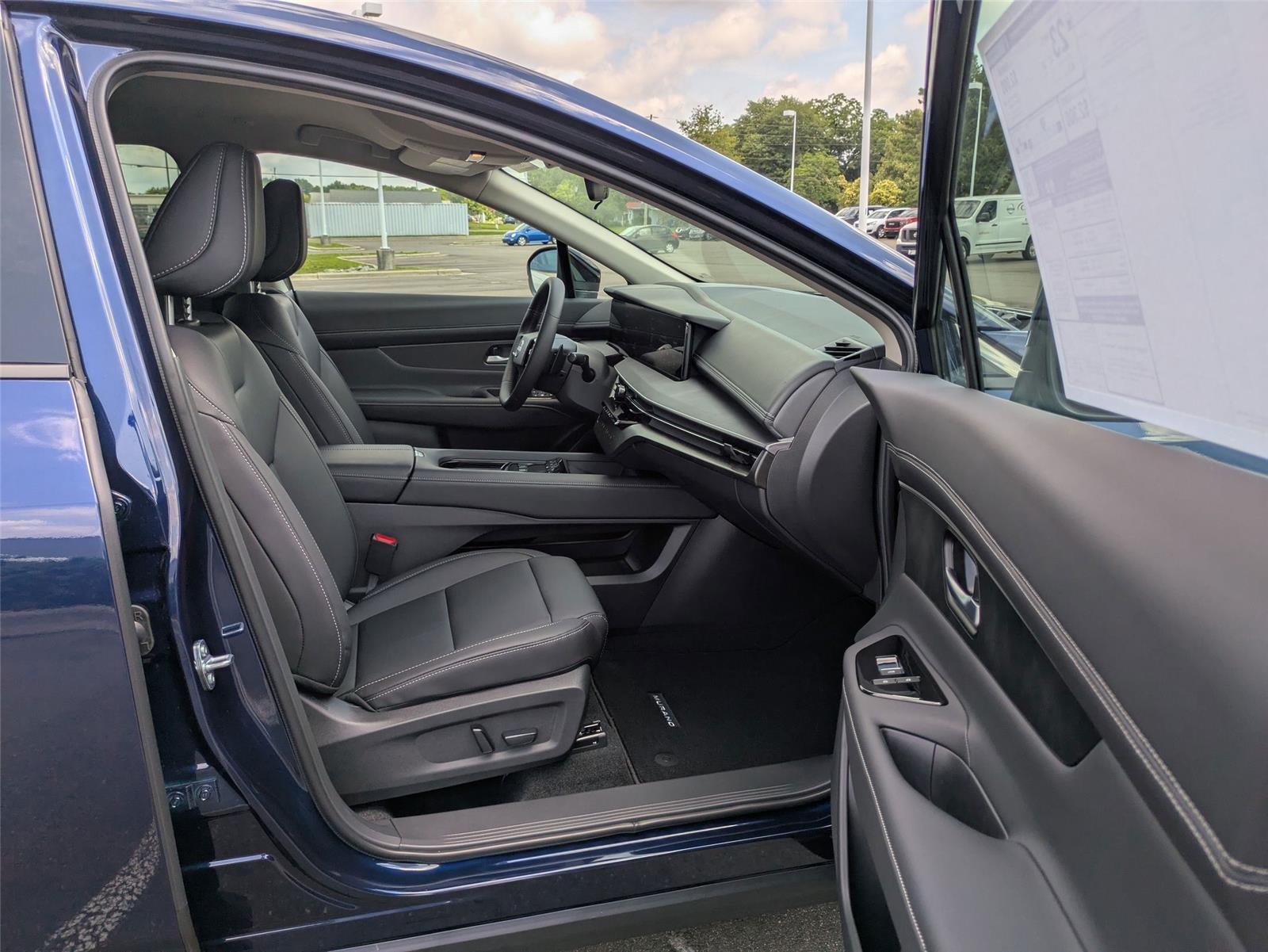 2025 Nissan Murano SV photo 26