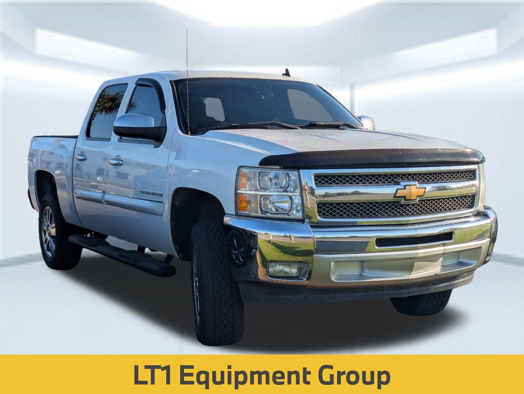 2012 Chevrolet Silverado 1500 LT photo 3