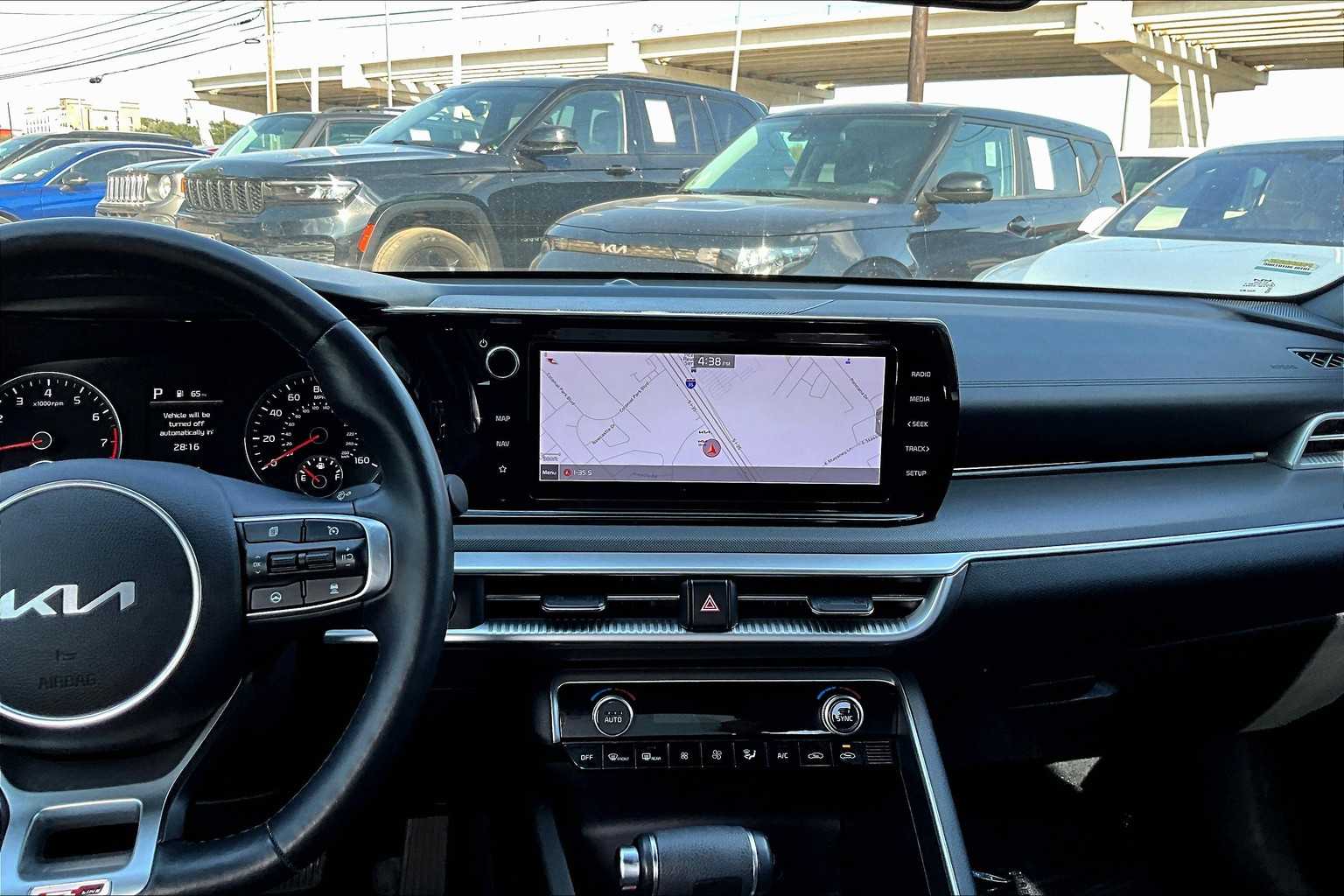 2022 Kia K5 GT-Line photo 6