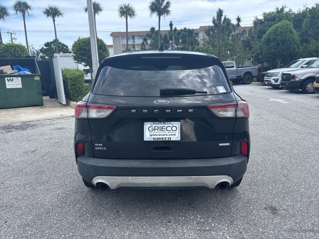 2020 Ford Escape SE photo 2