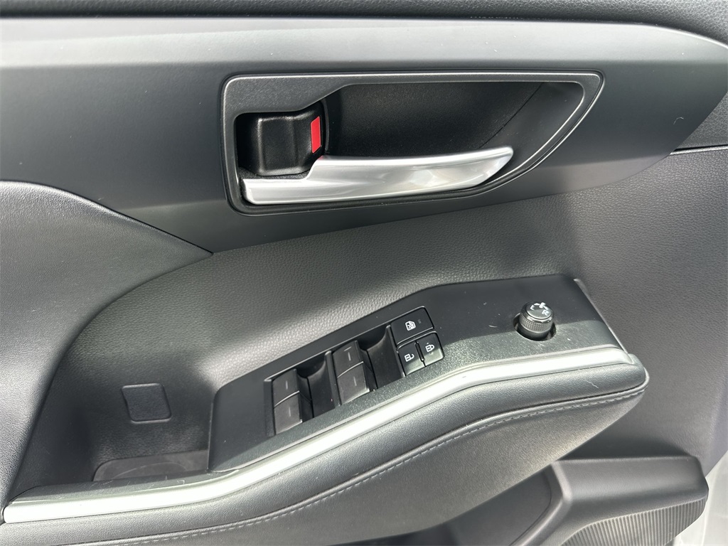 2021 Toyota Highlander Hybrid XLE photo 13