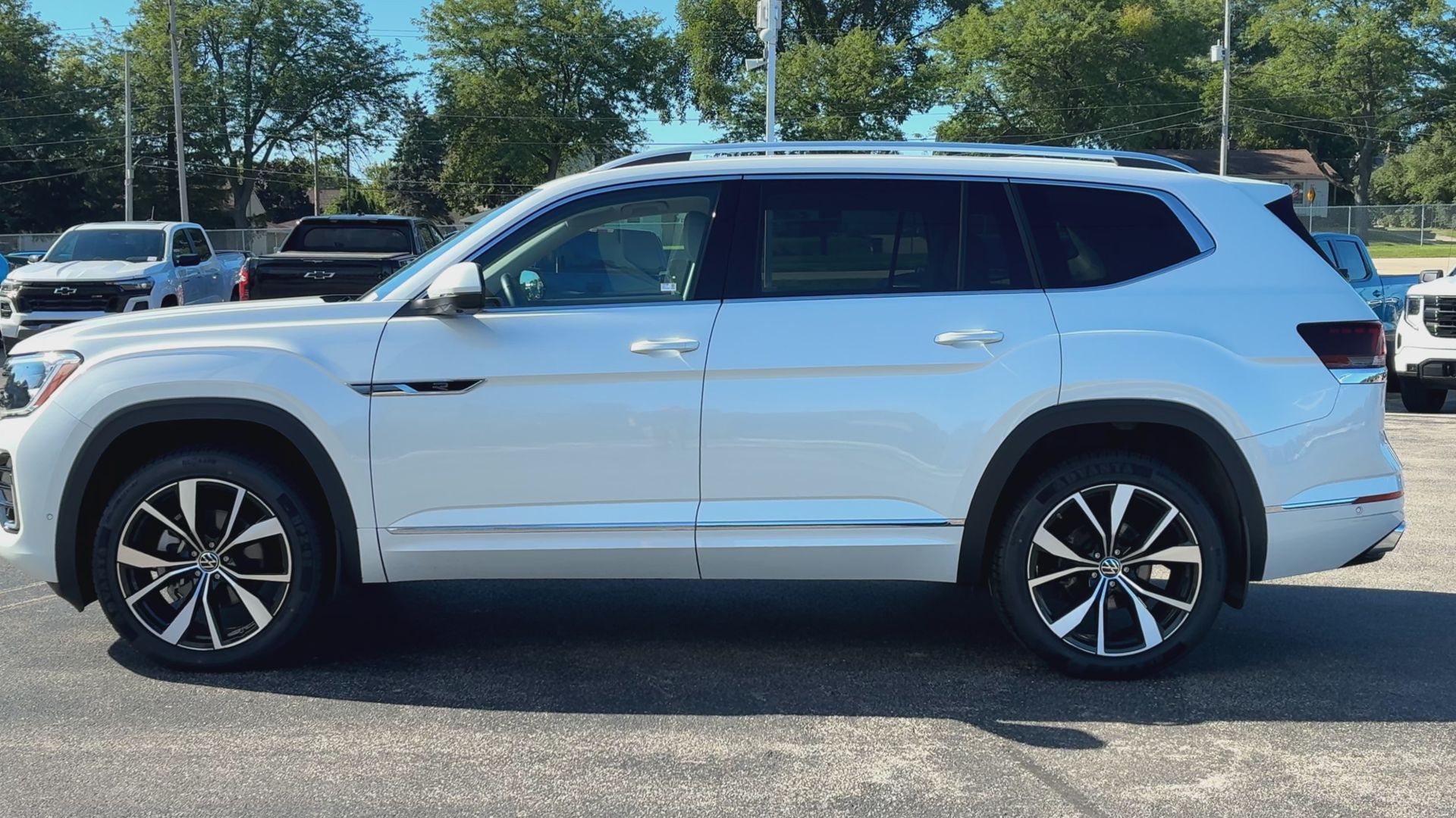 2024 Volkswagen Atlas SEL Premium R-Line photo 5