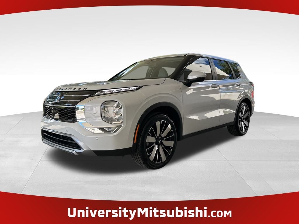 2025 Mitsubishi Outlander SE's photo