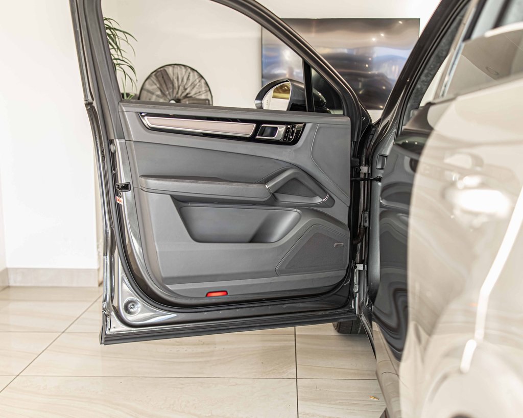 2021 PORSCHE CAYENNE - Image 33