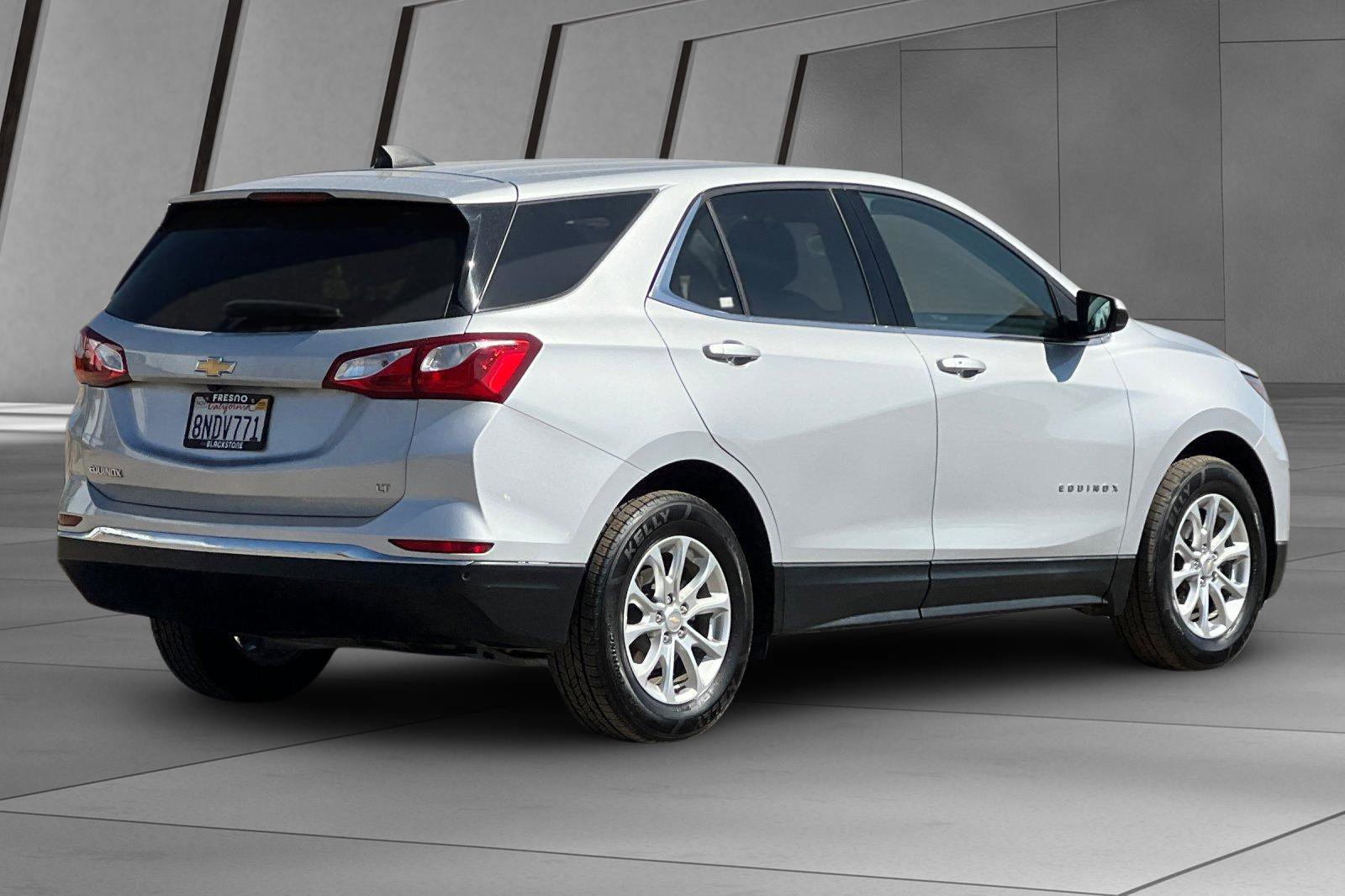 2020 Chevrolet Equinox LT photo 3