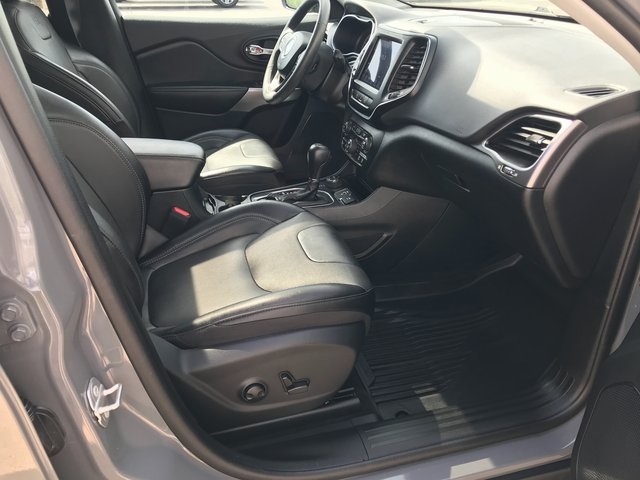 2022 Jeep Cherokee Latitude Lux photo 13