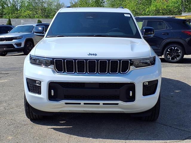 2023 Jeep Grand Cherokee Overland photo 24