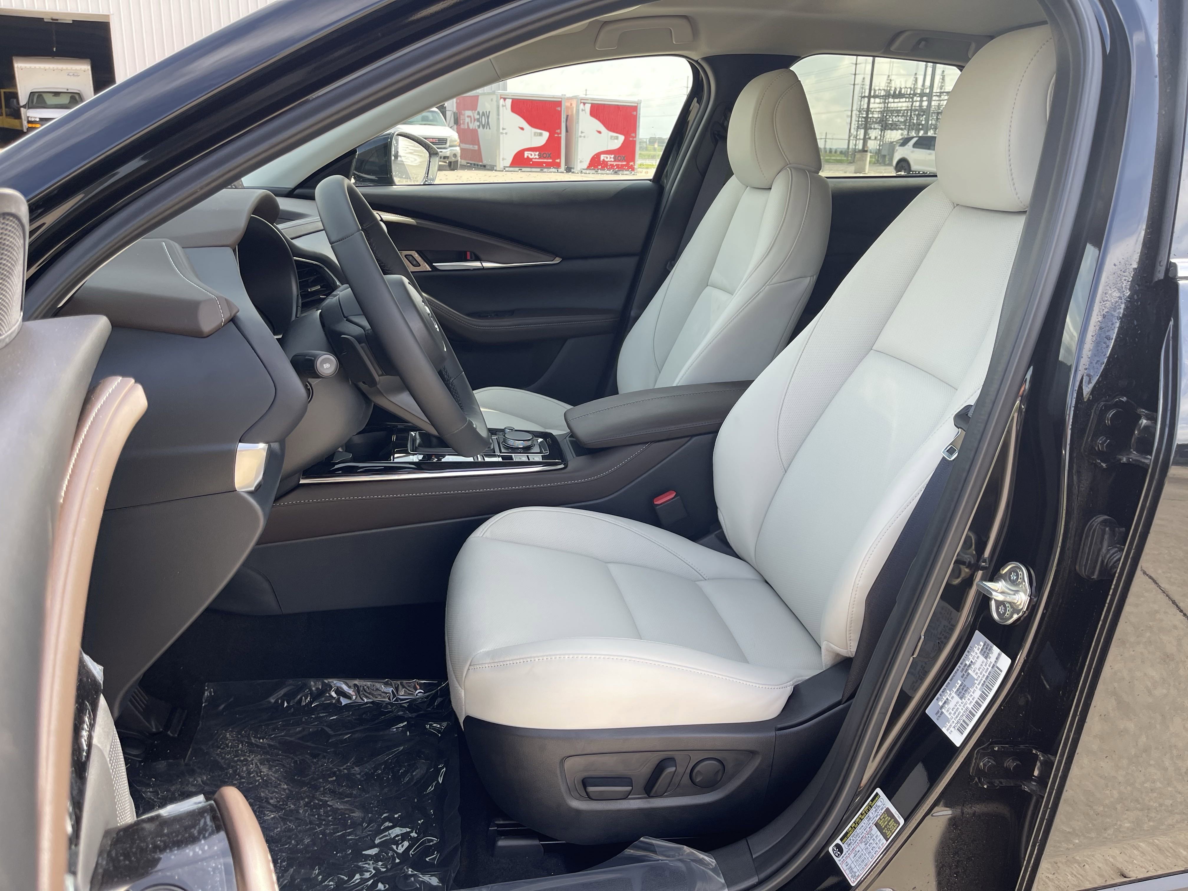 2025 Mazda CX-30 2.5 S Premium photo 2