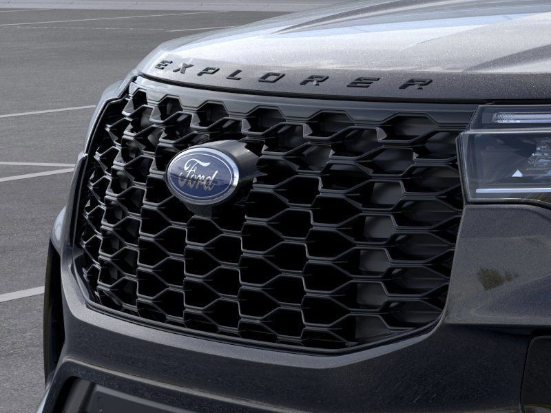 2025 Ford Explorer ST-Line photo 15