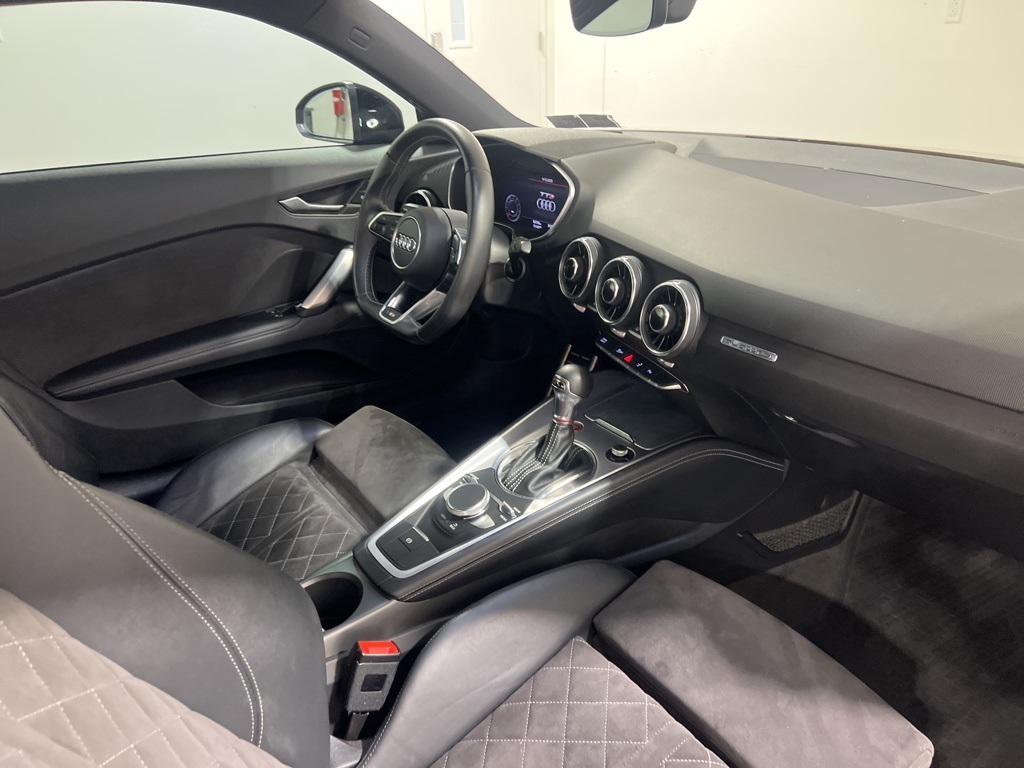 2017 Audi TTS photo 19