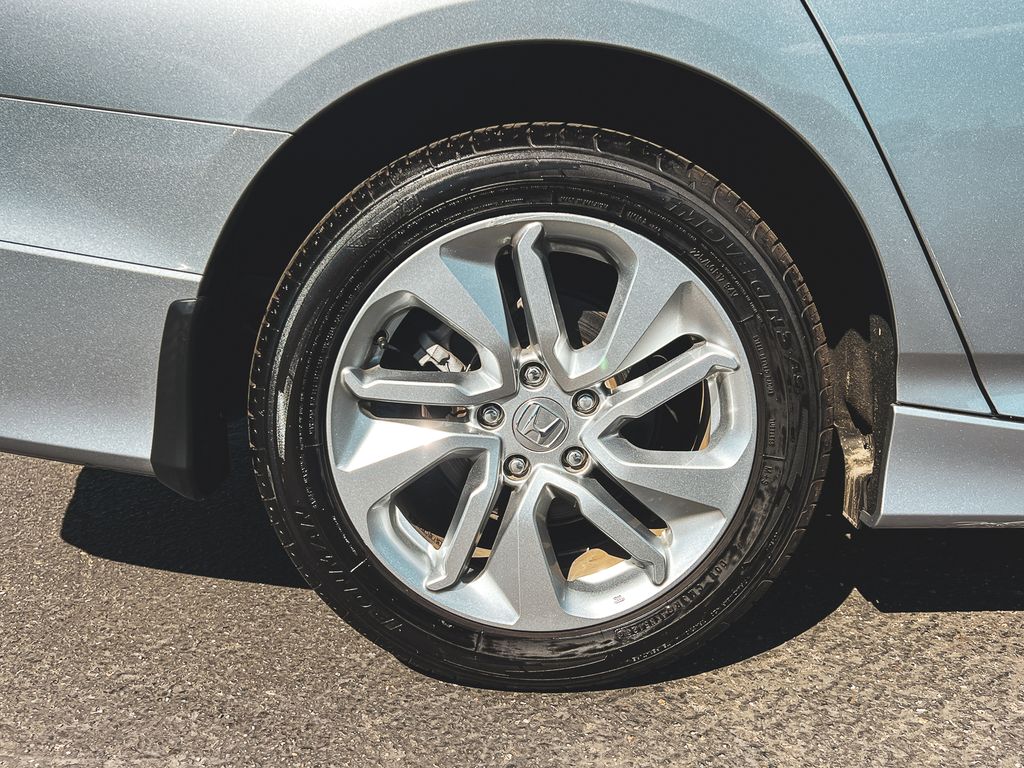 2020 Honda Accord LX photo 8