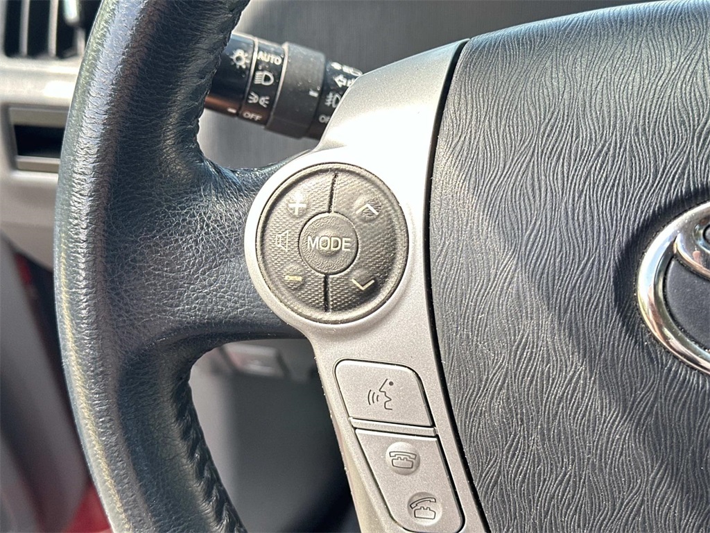 2013 Toyota Prius V Five photo 23