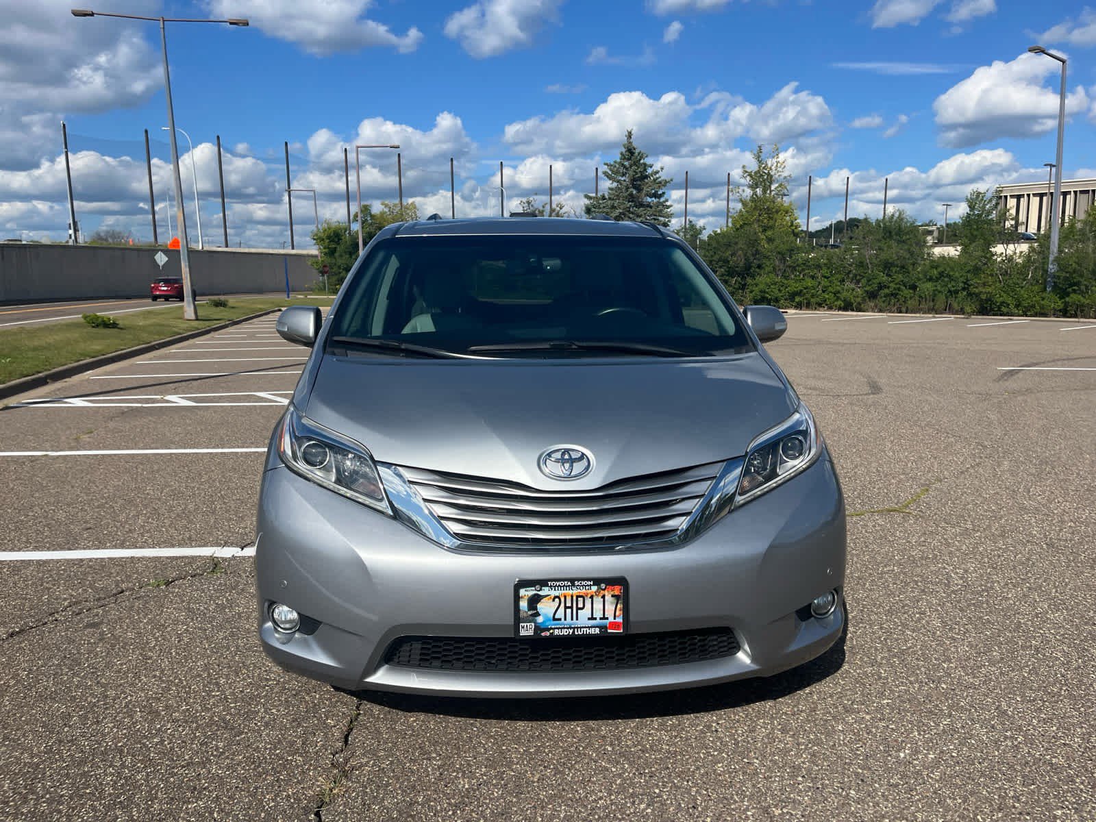 Used 2016 Toyota Sienna Limited with VIN 5TDDK3DC2GS136221 for sale in Golden Valley, Minnesota