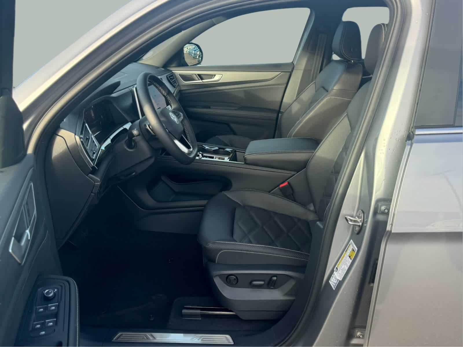 2025 Volkswagen Atlas Cross Sport SE Technology photo 10