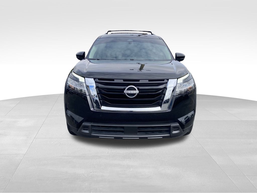 2022 Nissan Pathfinder SV photo 2