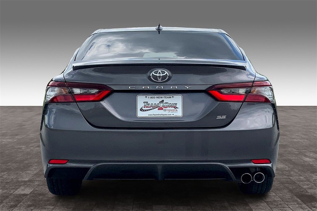 2023 Toyota Camry SE photo 4