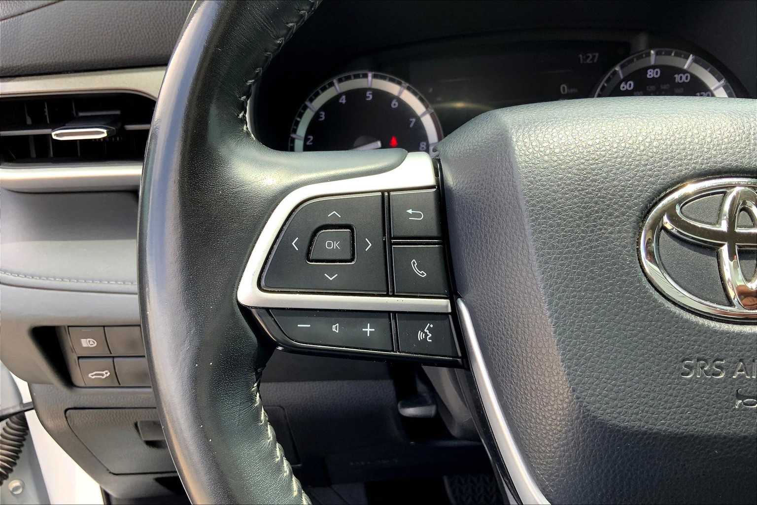 2022 Toyota Highlander XLE photo 21