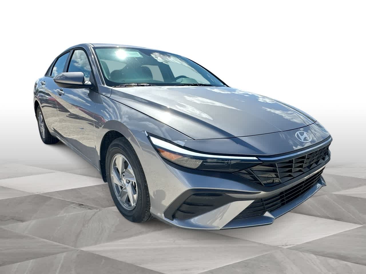 2025 Hyundai Elantra SE photo 2