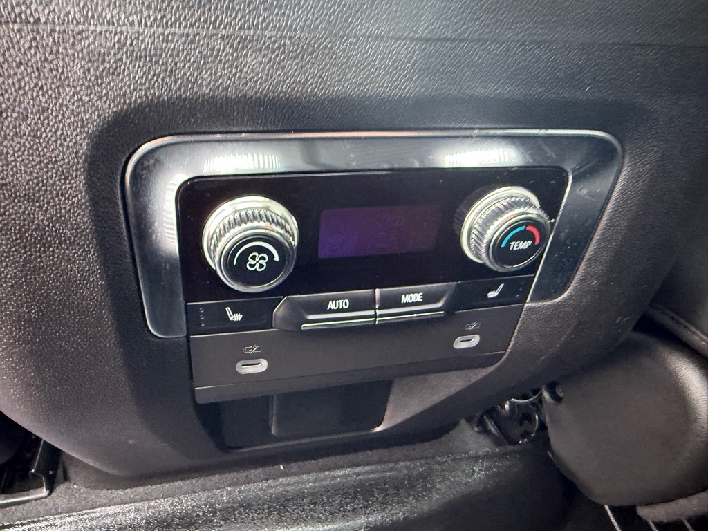 2024 Gmc Yukon AT4 photo 16