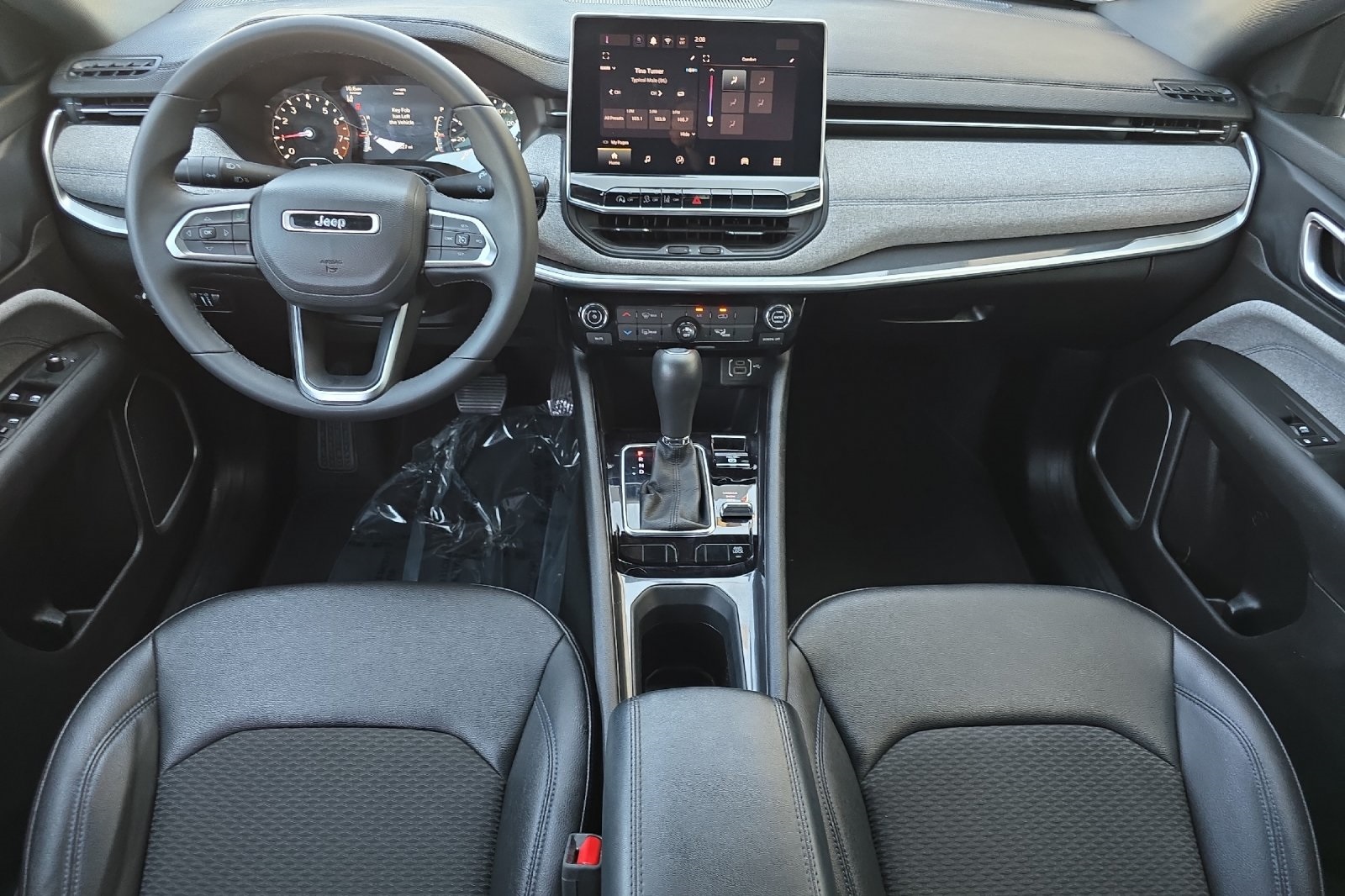 2024 Jeep Compass North Edition Latitude photo 11