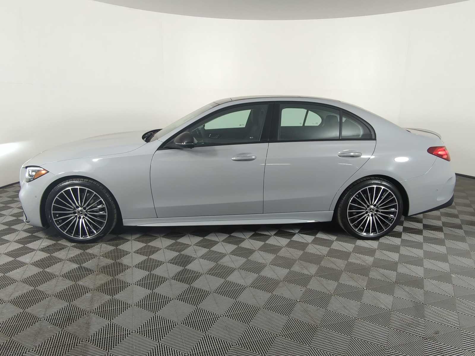 2025 Mercedes Benz C 300 4MATIC photo 2