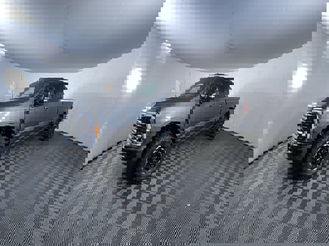 2025 Ford F-250 Platinum photo 4