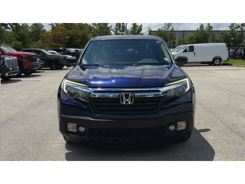 2017 Honda Ridgeline RTL-T photo 2