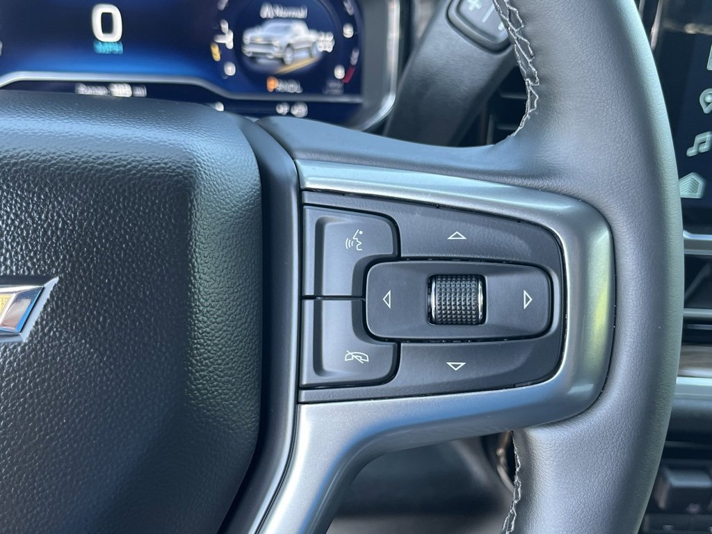 2025 Chevrolet Silverado 1500 LT photo 3