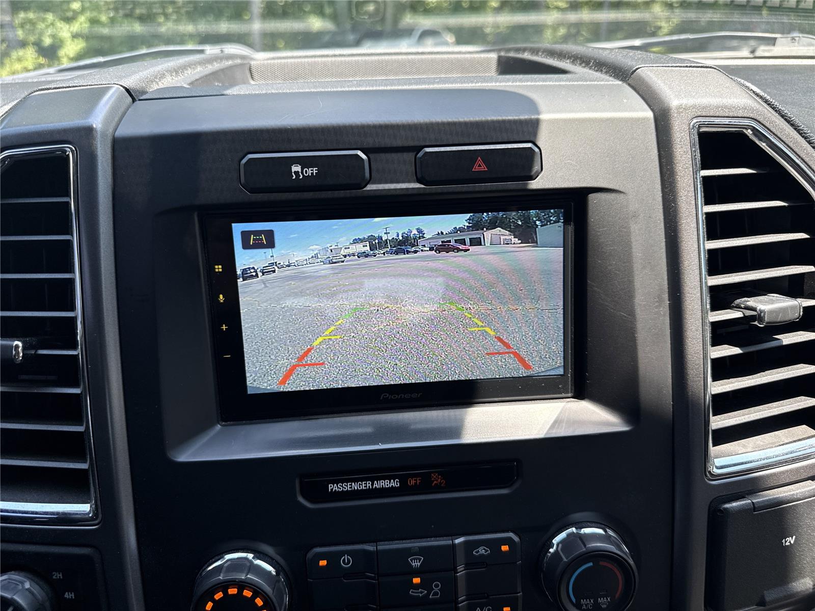 2016 Ford F-150 XLT photo 18