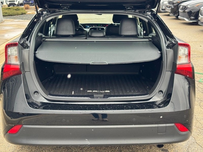 2022 Toyota Prius XLE AWD-e photo 3