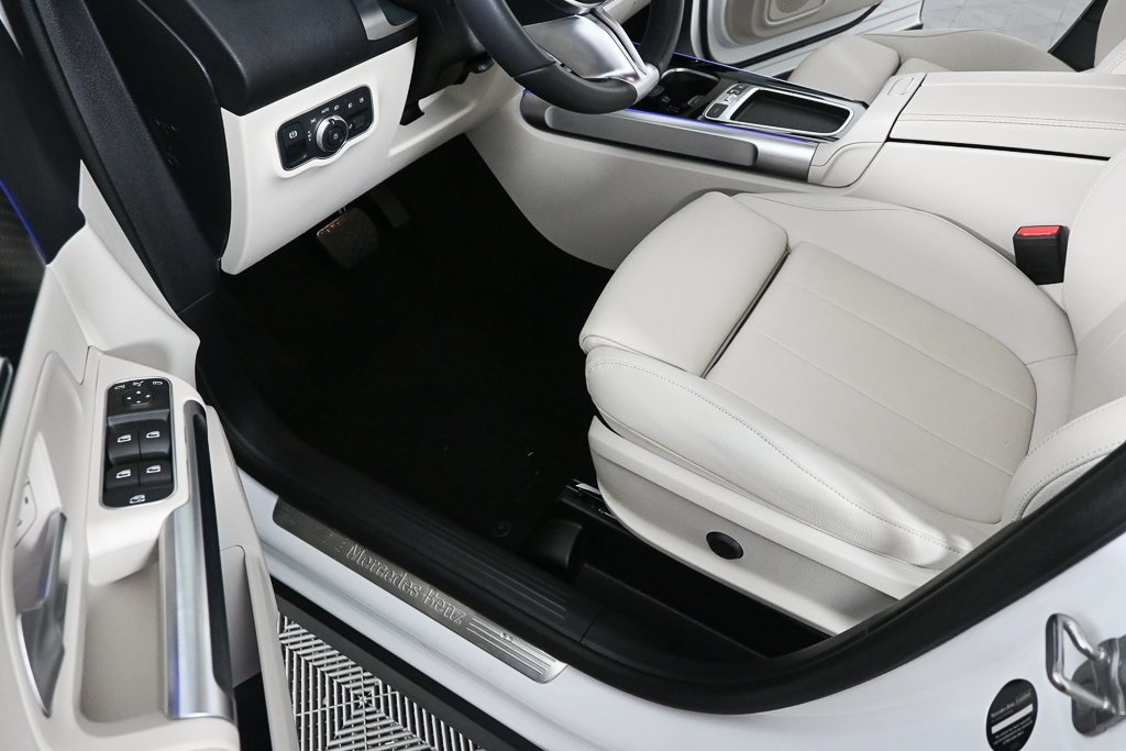 2025 Mercedes Benz GLB 250 photo 4